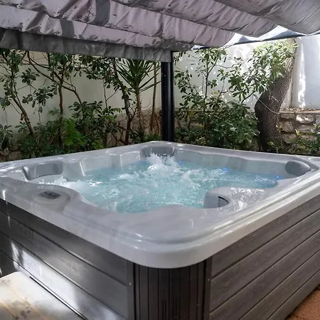 Hébergement de vacances 2 Bedroom With Sea View