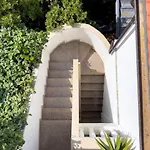 2 Bedroom With Sea View Holiday home Mandre