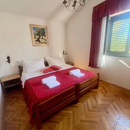 Prázdninový dům 2 Bedroom With Sea View *