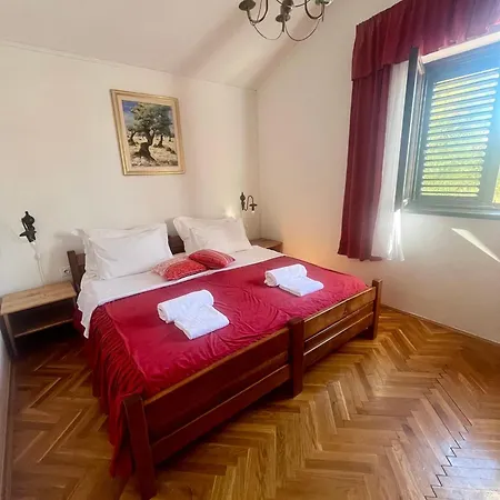 2 Bedroom With Sea View Prázdninový dům *