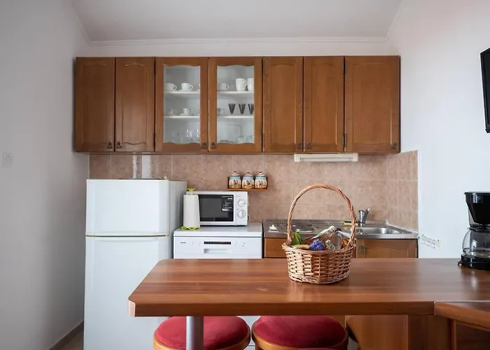2 Bedroom With Sea View * Мандре