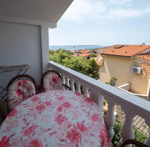 2 Bedroom With Sea View * Mandre